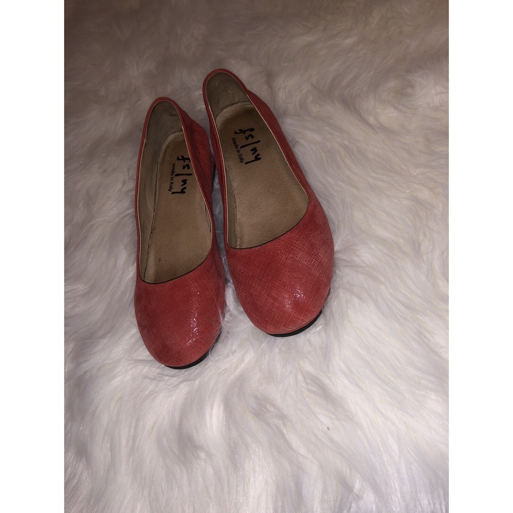 French Sole fs/ny Red Textured Leather Round Toe Ballet Flats Womens 7